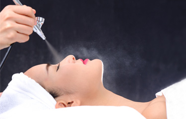 美容護膚品效果為何不如美容儀？美容院護膚效果好的原因有哪些？