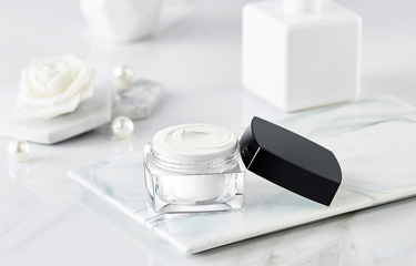 化妝產(chǎn)品選擇要點(diǎn)是什么？需要做皮膚檢測(cè)嗎？